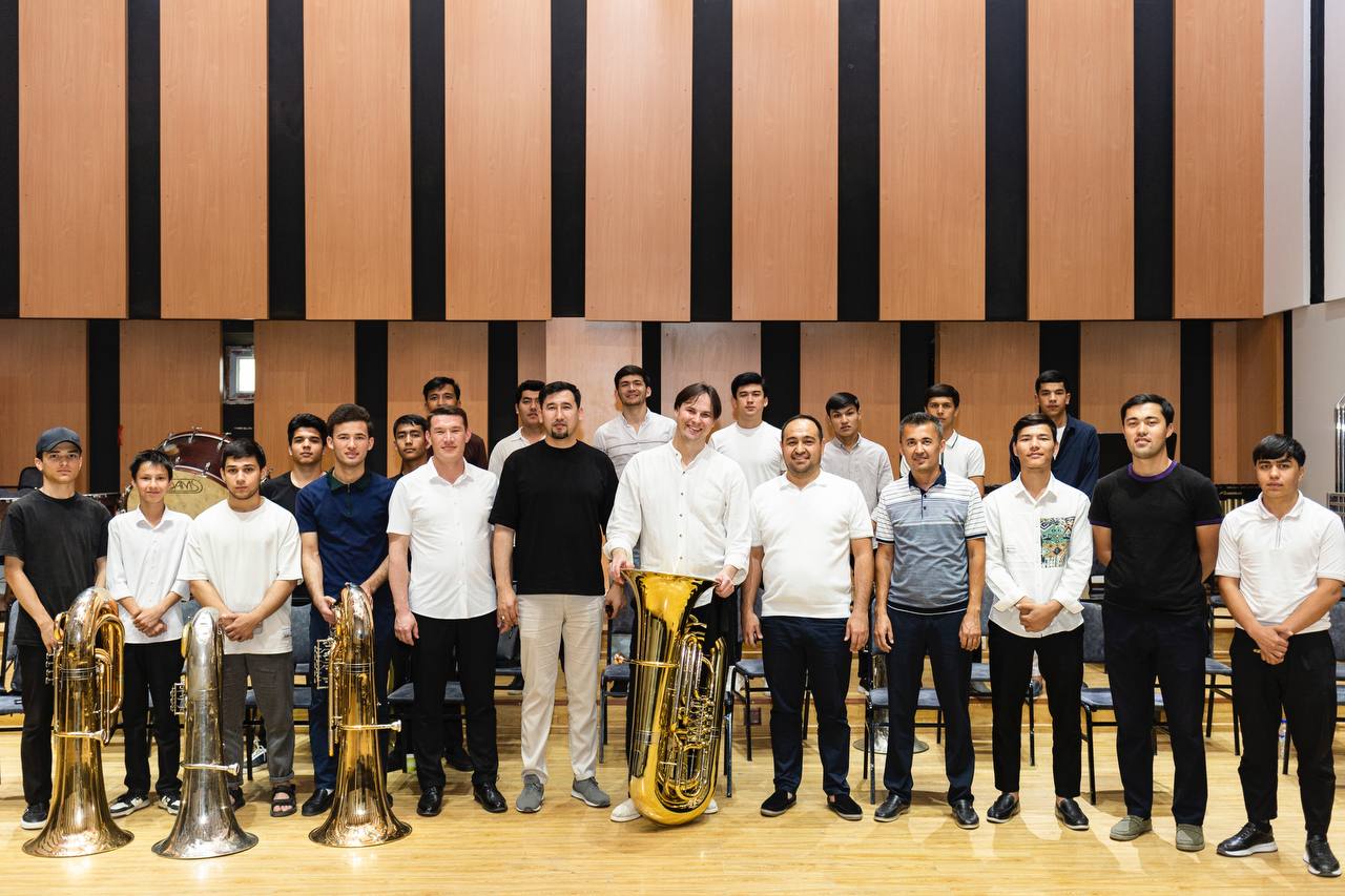 the-state-conservatory-and-the-state-philharmonic-of-uzbekistan-hosted-unique-masterclasses-by-musicians-from-the-musicaeterna-orchestra