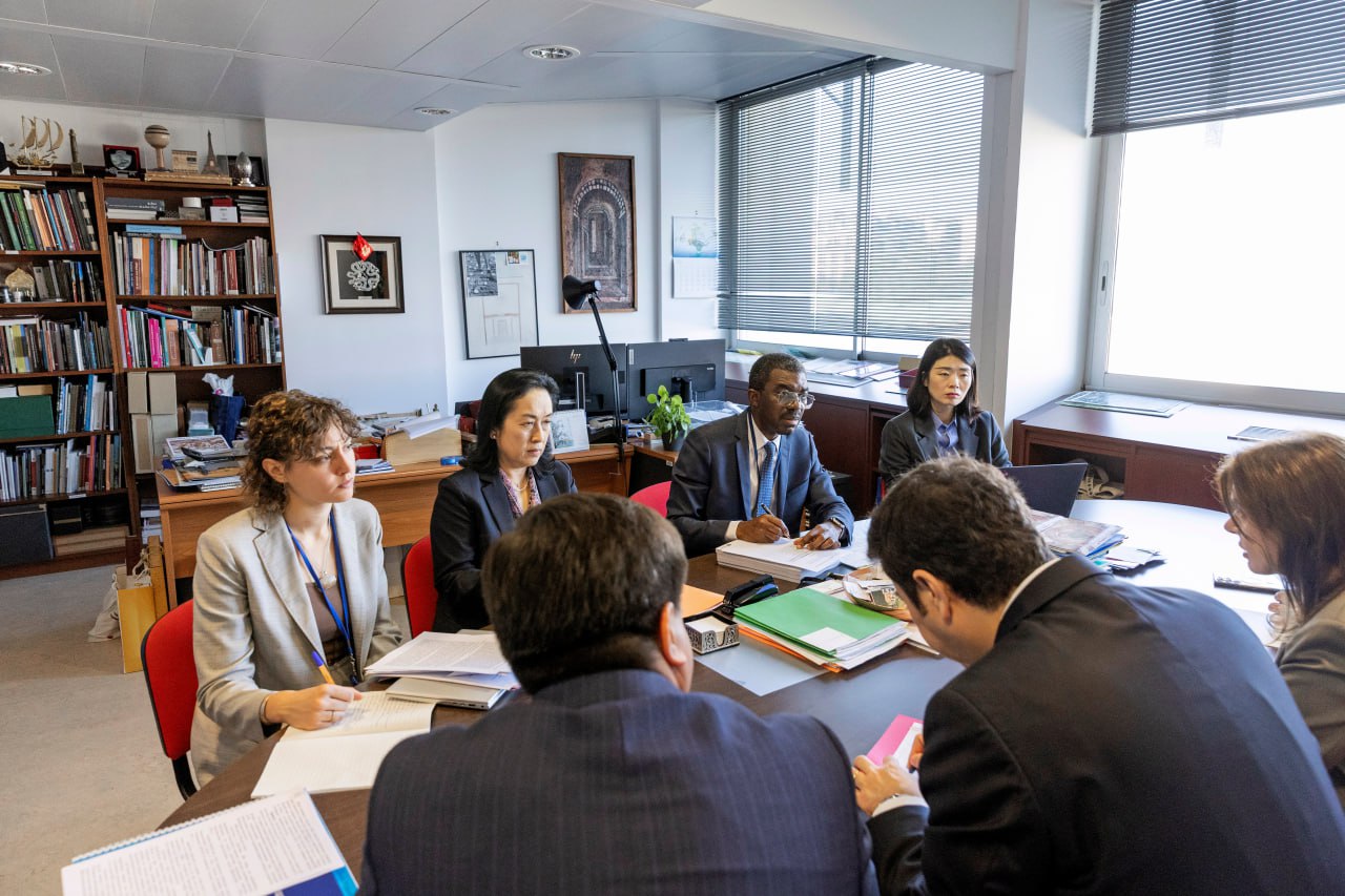 Meeting of representatives of Uzbekistan with the Director of the UNESCO World Heritage Centre