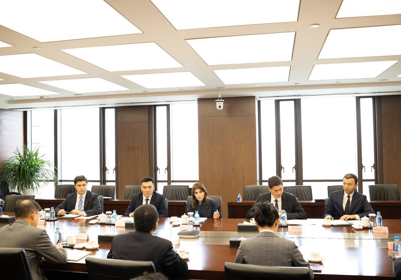 Gayane Umerova Meets CSCEC Chairman Gao Bo in Beijing