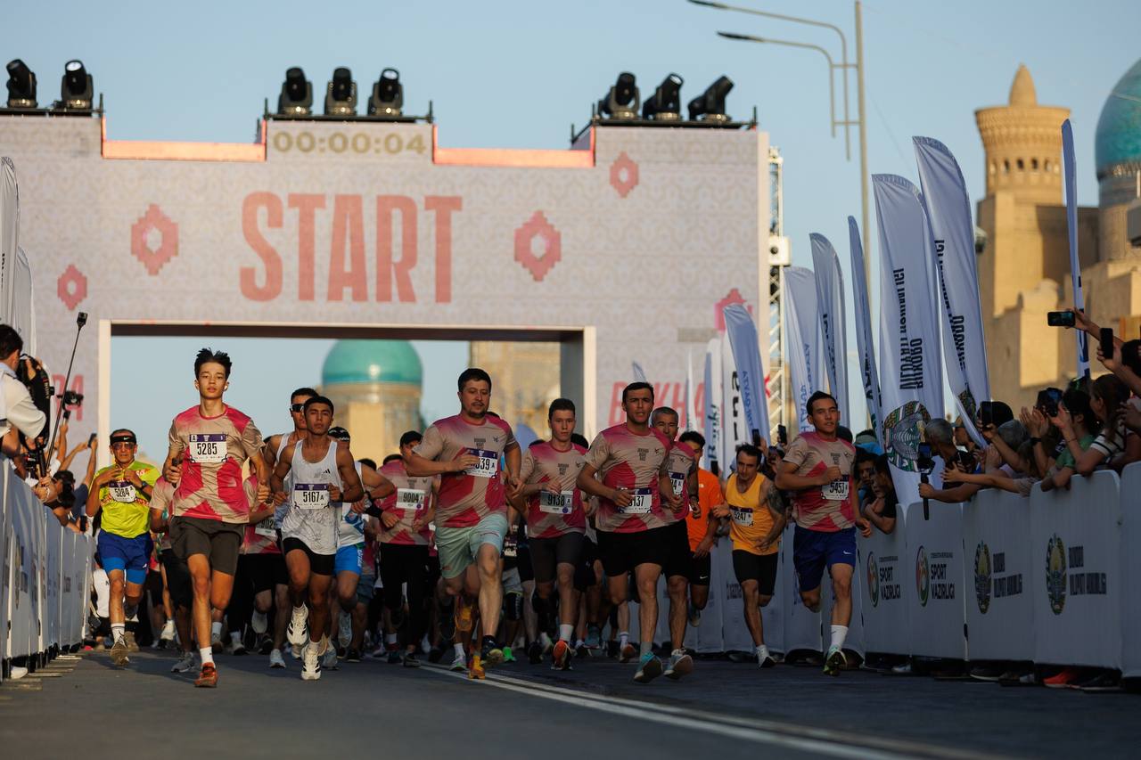 Основные старты Bukhara Night Race прошли на дистанциях 5, 10 и 21,1 км