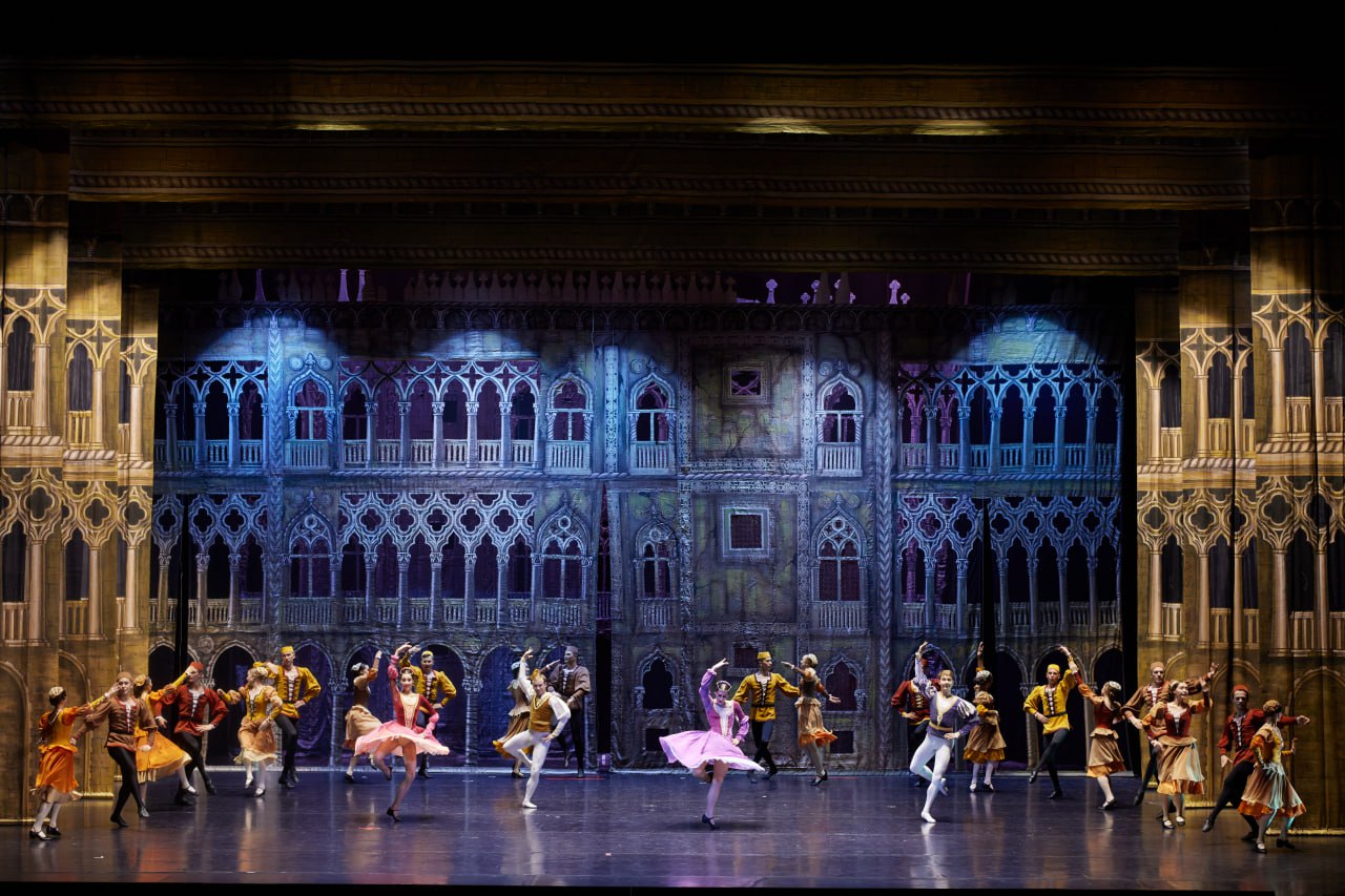 В Госудaрственном Академическом Большом Театре прошёл вечер «Ромео и Джульетта»