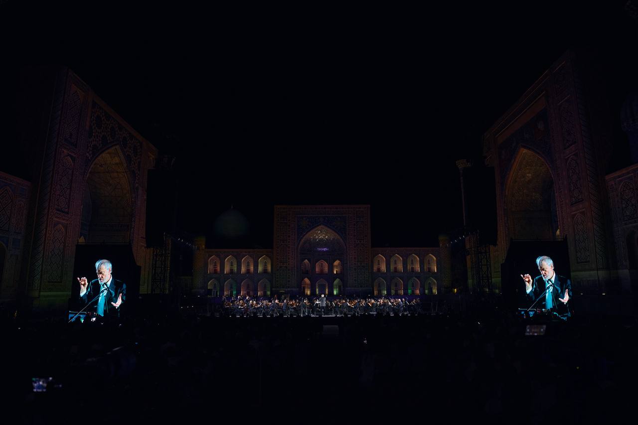 Bolshoi Theatre gala concert held at Registan Square