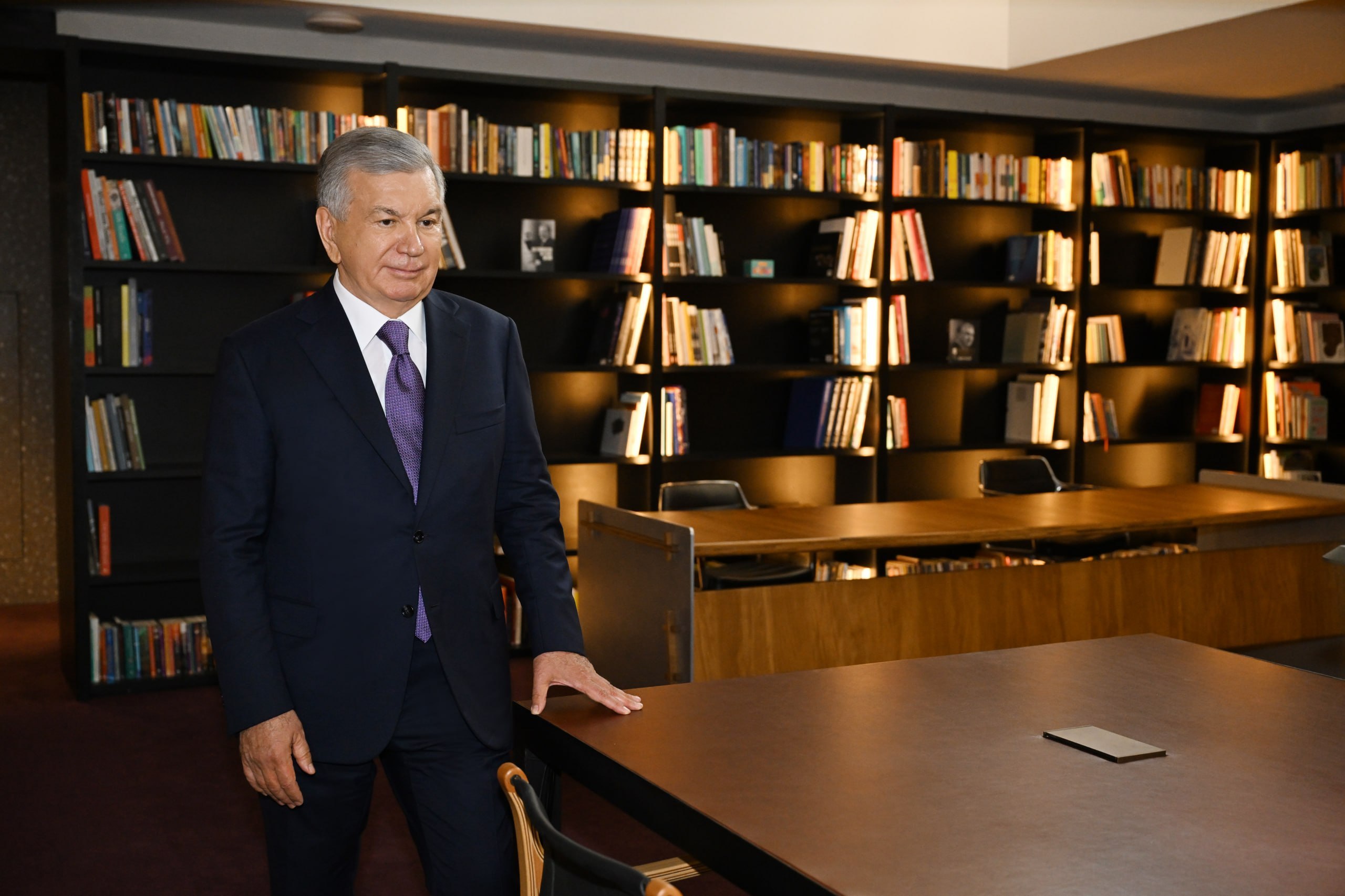 Prezident Shavkat Mirziyoyev Toshkentdagi yangi Zamonaviy san’at markaziga tashrif buyurdi