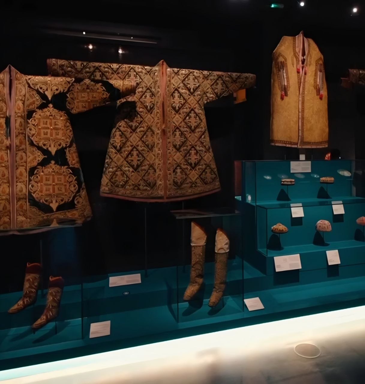 Dohada “O‘zbekiston: boqiy meros” ko‘rgazmasi davom etmoqda
