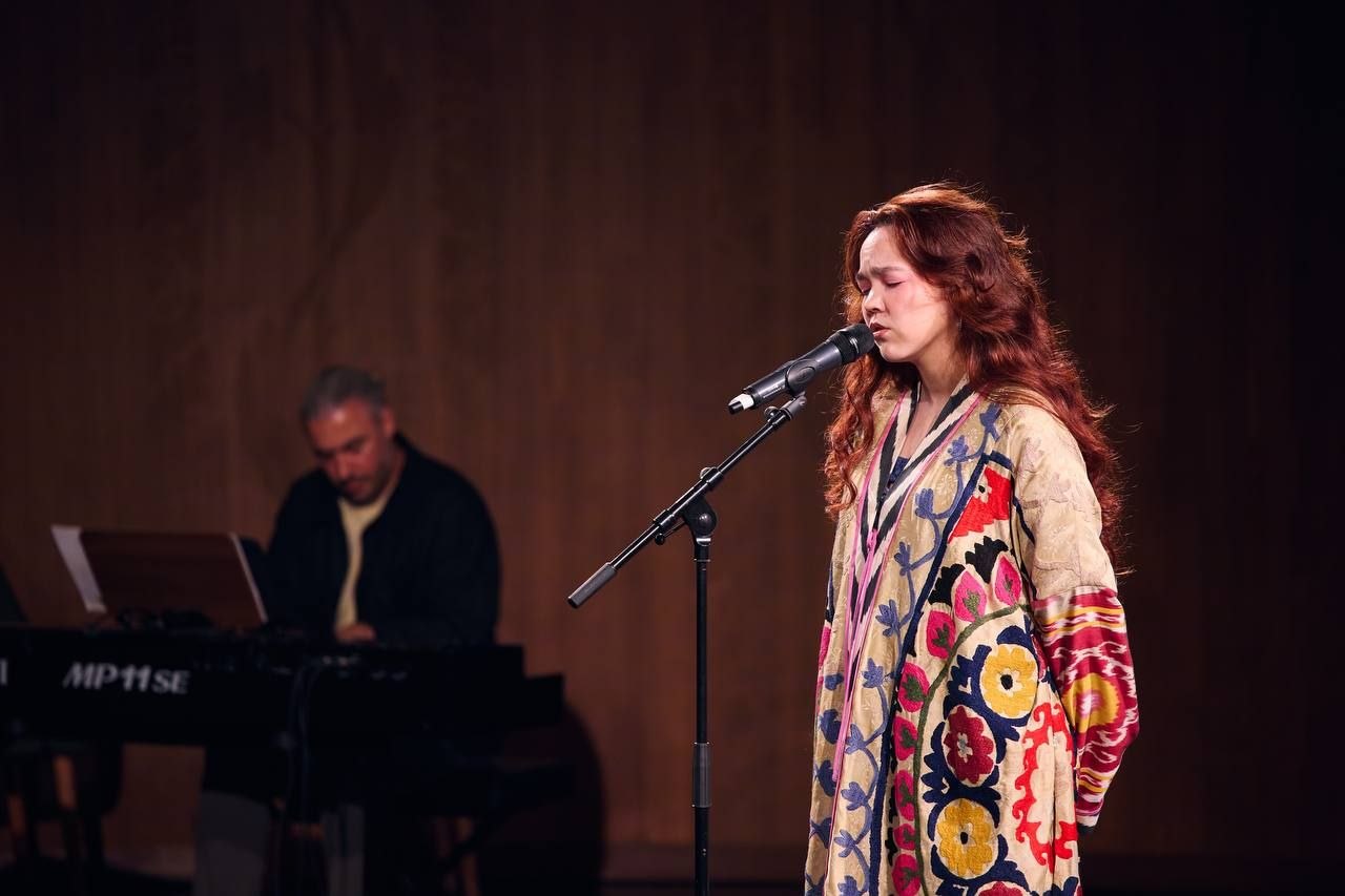 V&A muzeyida o‘zbek musiqasi va so‘zana san’ati namoyish etildi