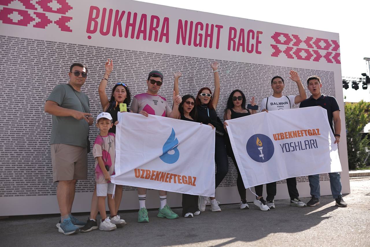 Bukhara Night Race start oldi!